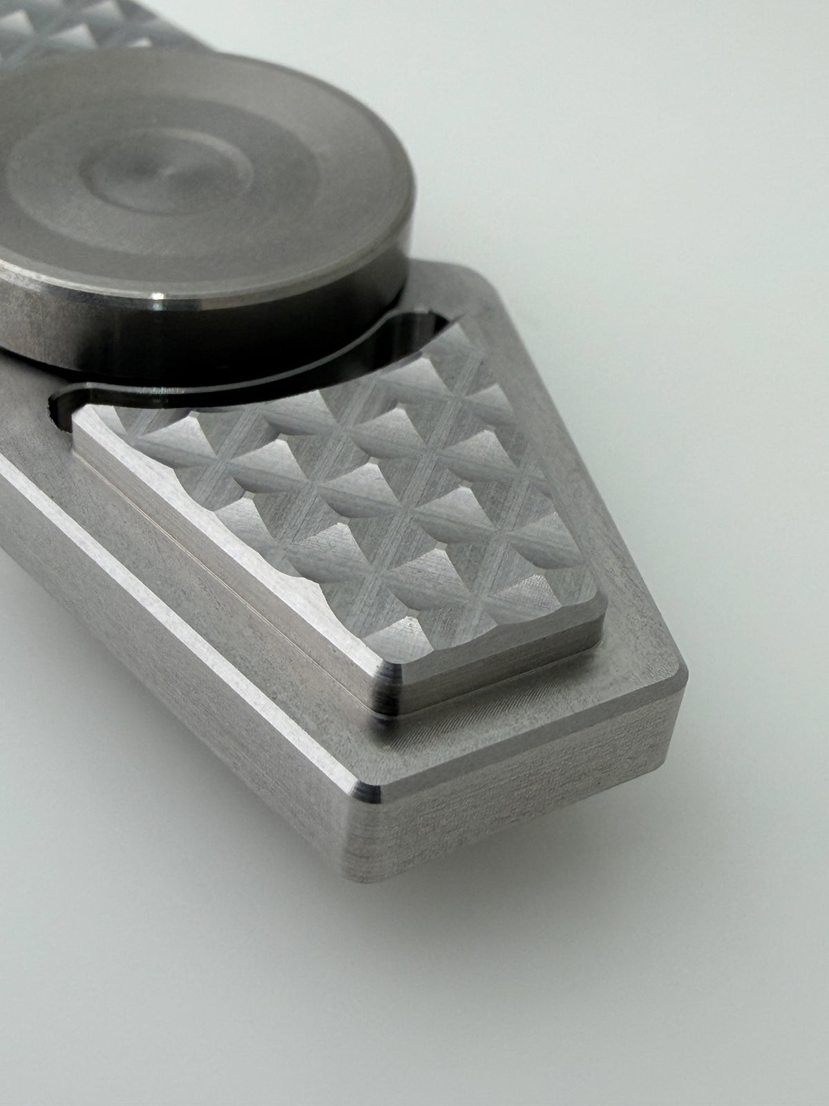 ZeroFeud Stainless Steel Compass Spinner - Lux