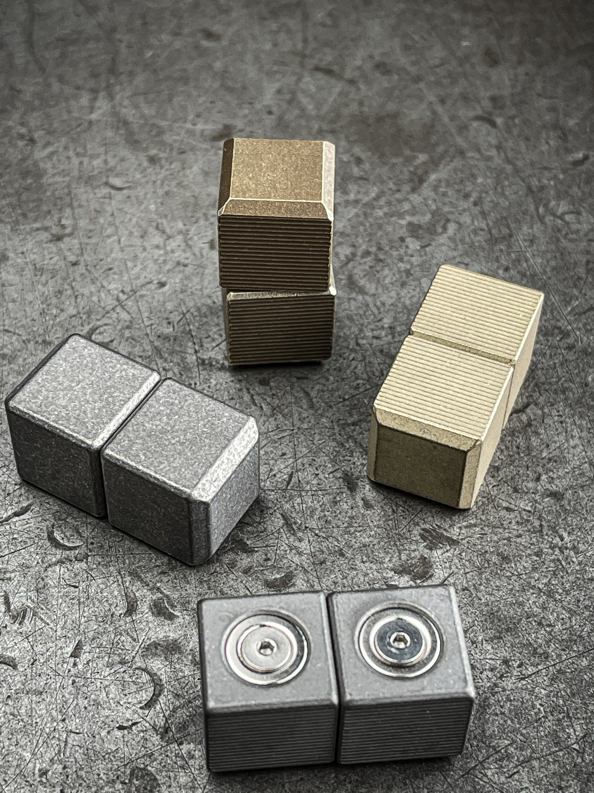 ZeroFeud Snaps - Kinetic Worry Stones