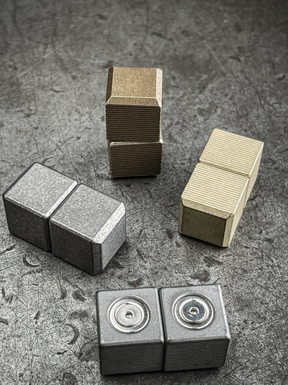 ZeroFeud Snaps - Kinetic Worry Stones