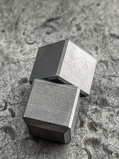ZeroFeud Snaps - Kinetic Worry Stones