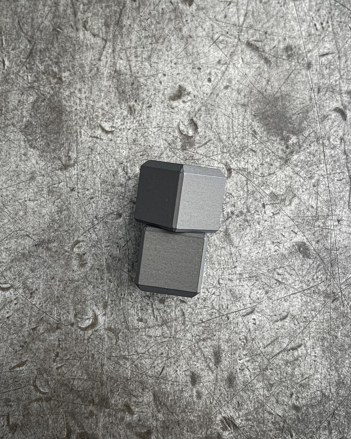 ZeroFeud Snaps - Kinetic Worry Stones