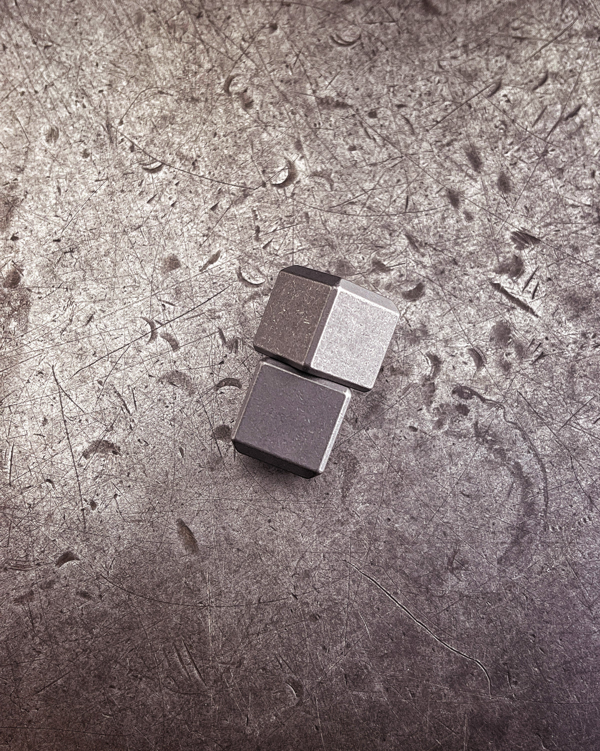 ZeroFeud Snaps - Kinetic Worry Stones