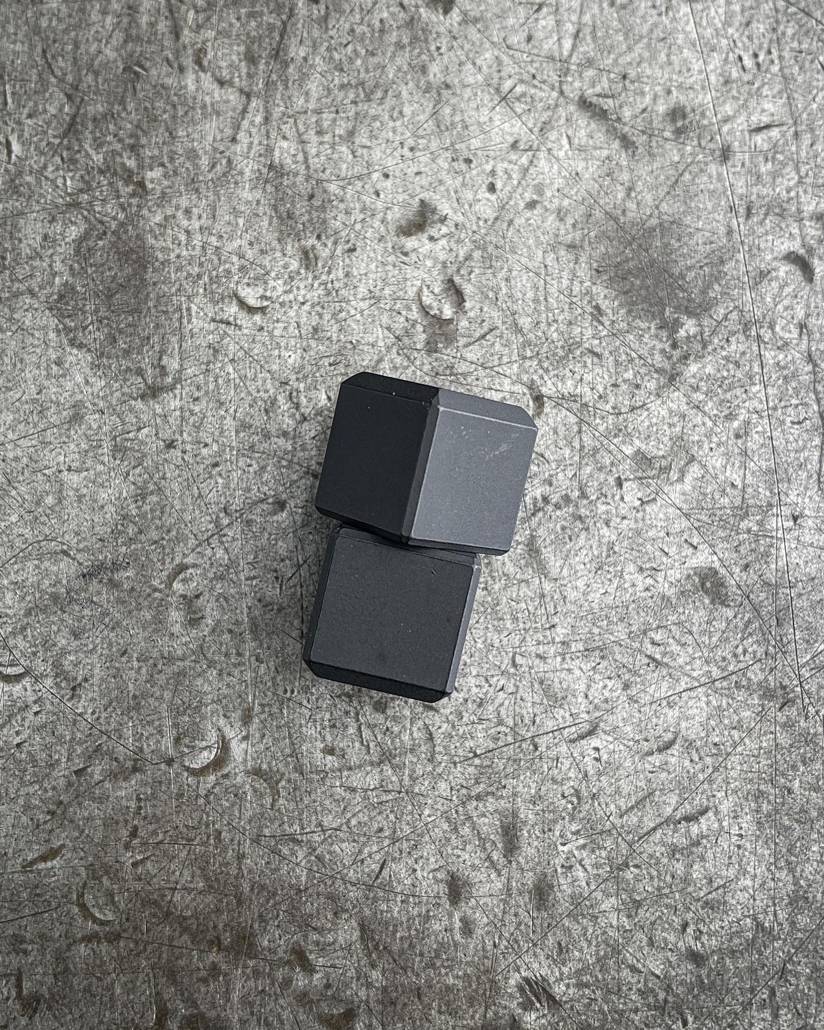 ZeroFeud Snaps - Kinetic Worry Stones